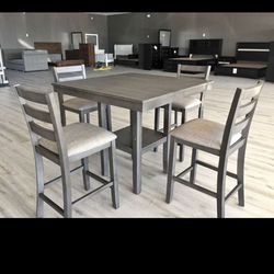 New Counter Height Set 