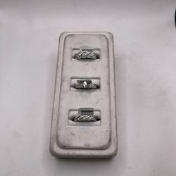 14kt Gold Engagement Style Tri Ring Set w/ Elegant Design 