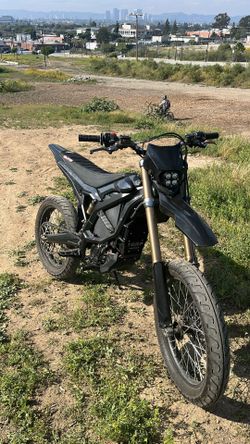 Surron ultra bee