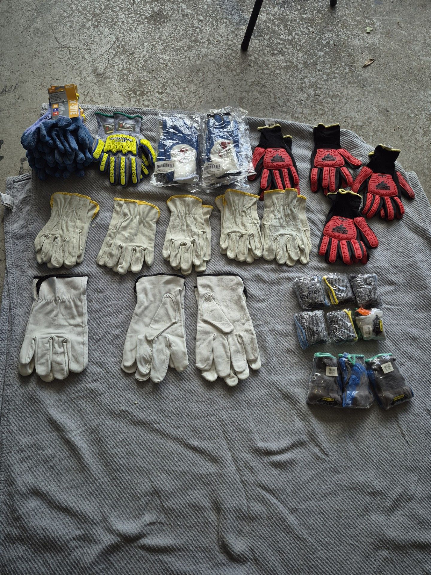 Work gloves