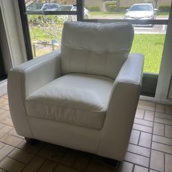 White Sofa & Armchair Set – Great Condition + Bonus Cover!