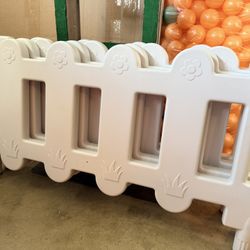 12 White Soft play Fence