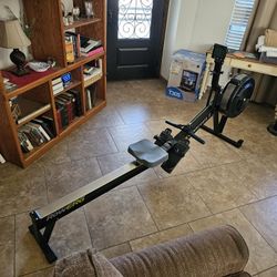 Concept 2 RowErg PM5 with Vinyl Mat 