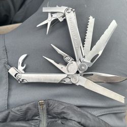 Leatherman Wave + BRAND NEW 