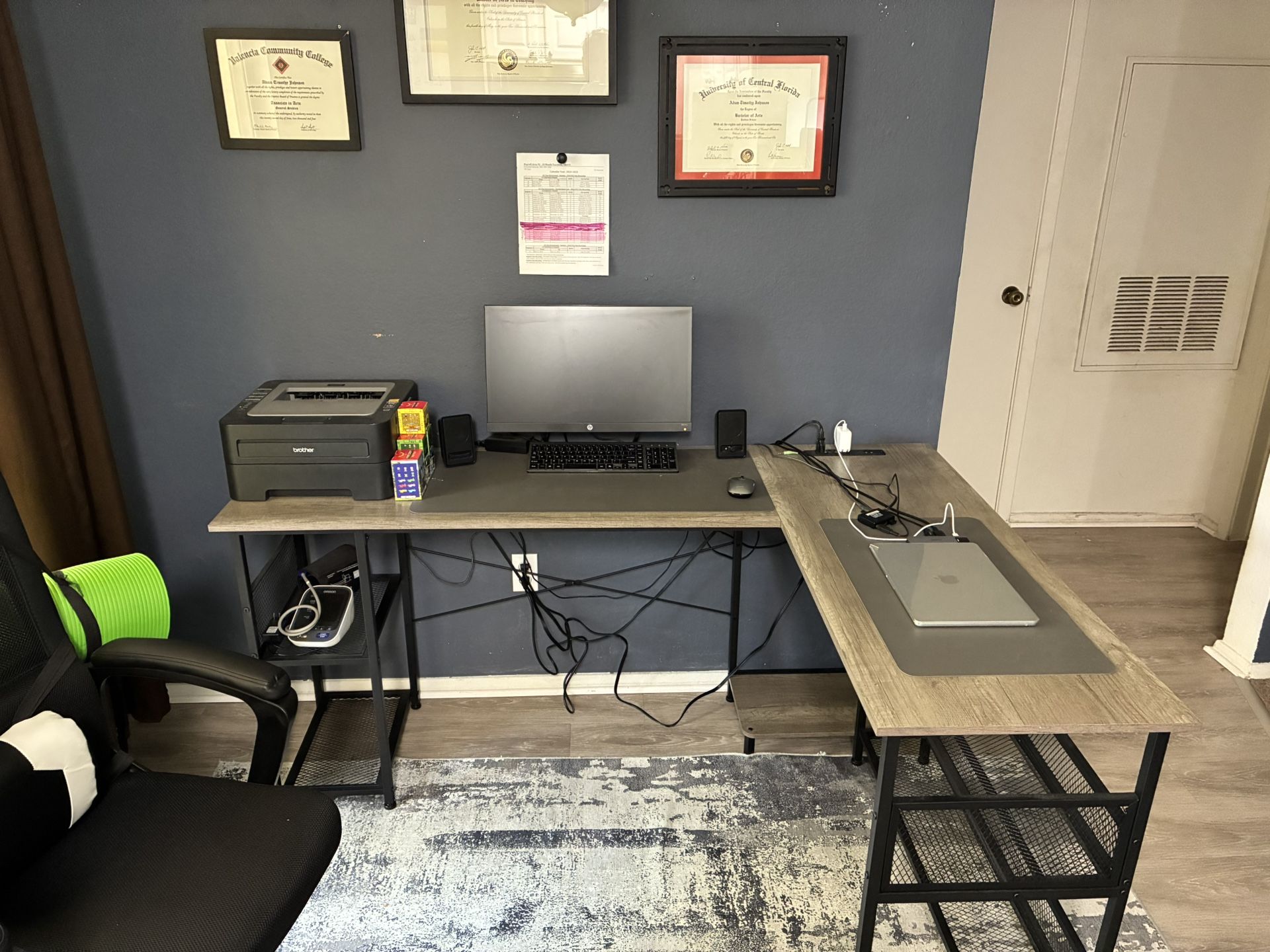 **UPDATED PRICE**Amazing L-shape home office/gamer desk