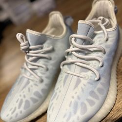 Adidas Yeezy Boost 350 V2