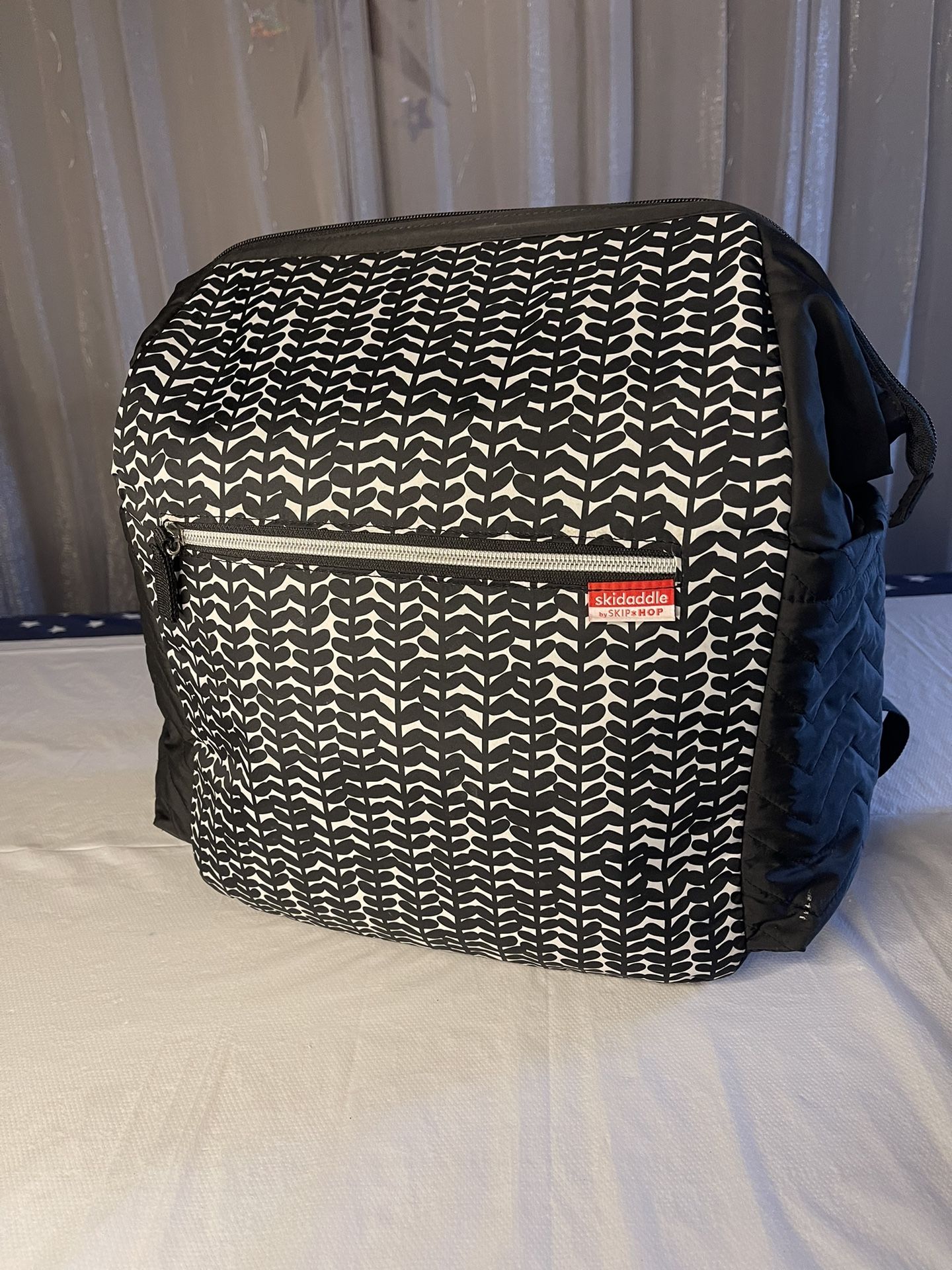 Skidaddle By Skip*Hop Large Capacity Diaper Backpack