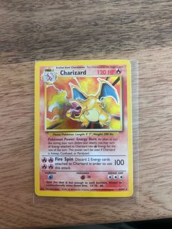 Charizard Base Set Holo Pokémon Card 4/102