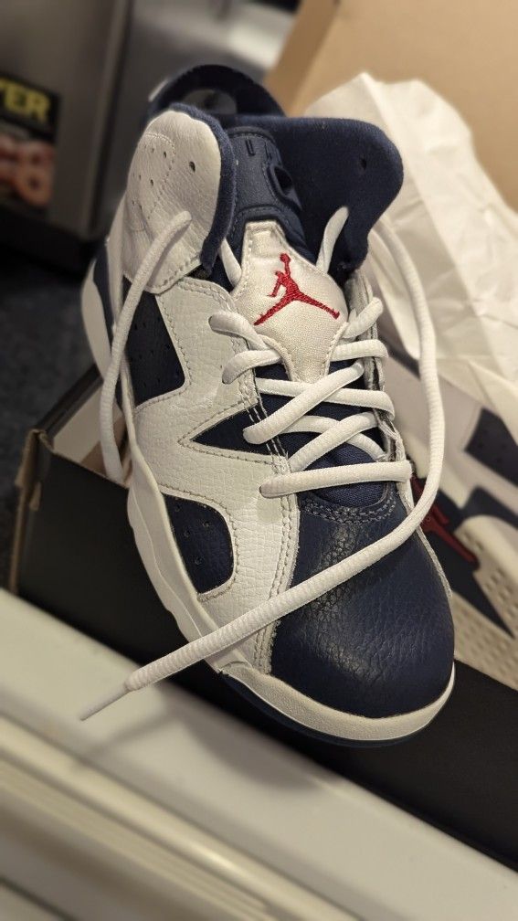Jordan Kids Size 2 y W Box
