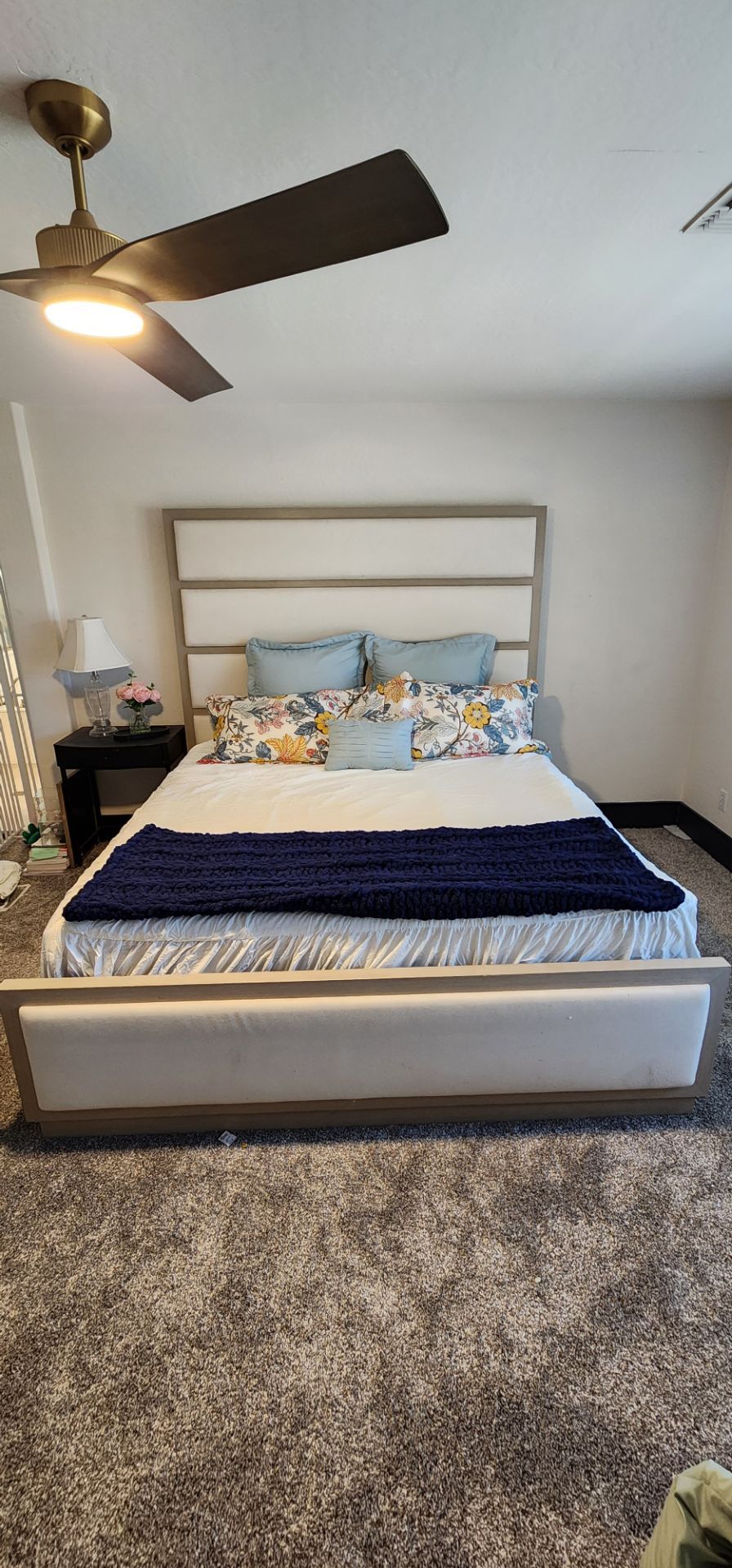 King bed frame from Neinum Marcus! Headboard, Footboard, sideboards