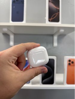 Airpods 4 active noise cancellation