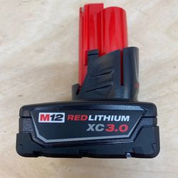 Milwaukee 48-11-2402 (1) M12 REDLITHIUM XC 3.0ah Extended Capacity Battery Pack