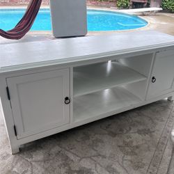 Tv Stand  62x18x24