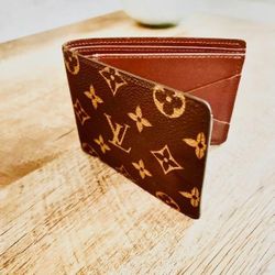 Louis Vuitton Monogram Multiple Wallet for Sale in San Diego, CA