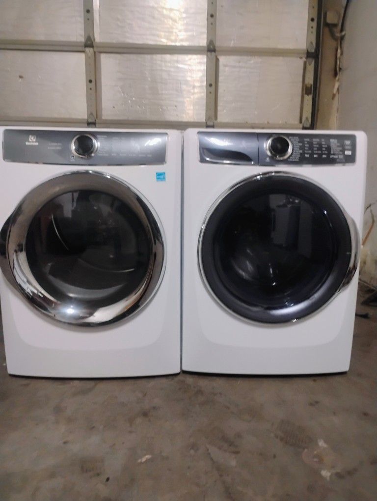 Electrolux Washer And Dryer Electric Stackable 