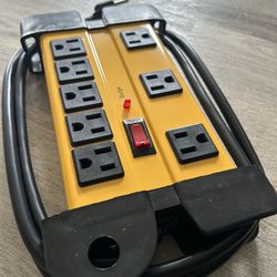 New 1200 Joules 8-outlet Metal Housing Surge Protector