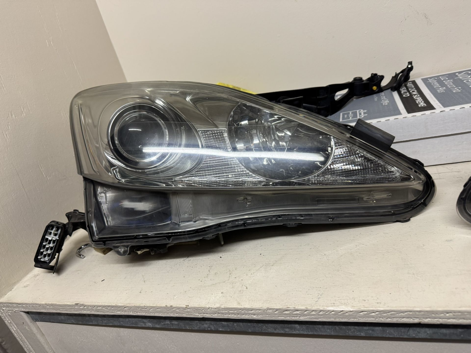 OEM Lexus Is Headlights/taillights