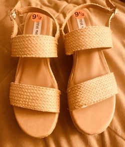 Steve madden sandals size 9