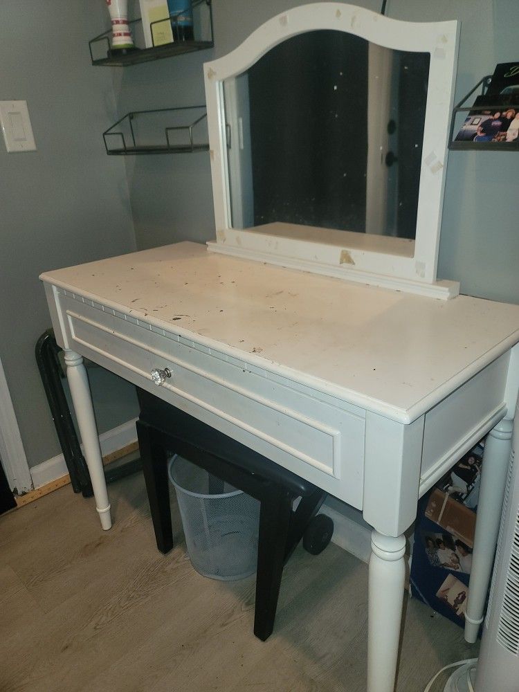 Makeup Vanity