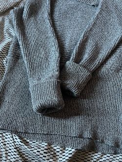 Sweater(Medium)