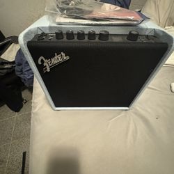 Fender Mustang LT25 25W 1x8 Guitar Amp