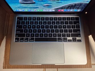 2025 MacBook Air 13” M4
