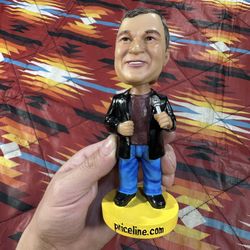 RARE William Shatner https://offerup.com/redirect/?o=UHJpY2VsaW5lLmNvbQ== Bobblehead 6”