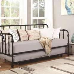 Brand New Black Metal Daybed with Pullout Trundle