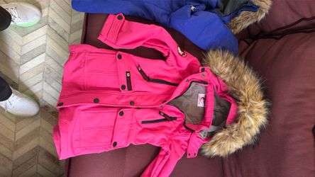 Snow clothing