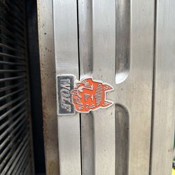 Commercial broiler wolf brand