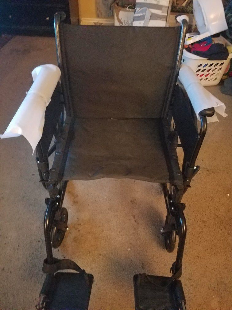 Drive Cruiser lll Wheelchair  125$ Obo