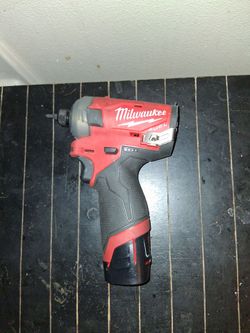 Milwaukee M12 FUEL SURGE 1/4" Hex Hydraulic Driver. M12 12-Volt lithium-ion battery syste