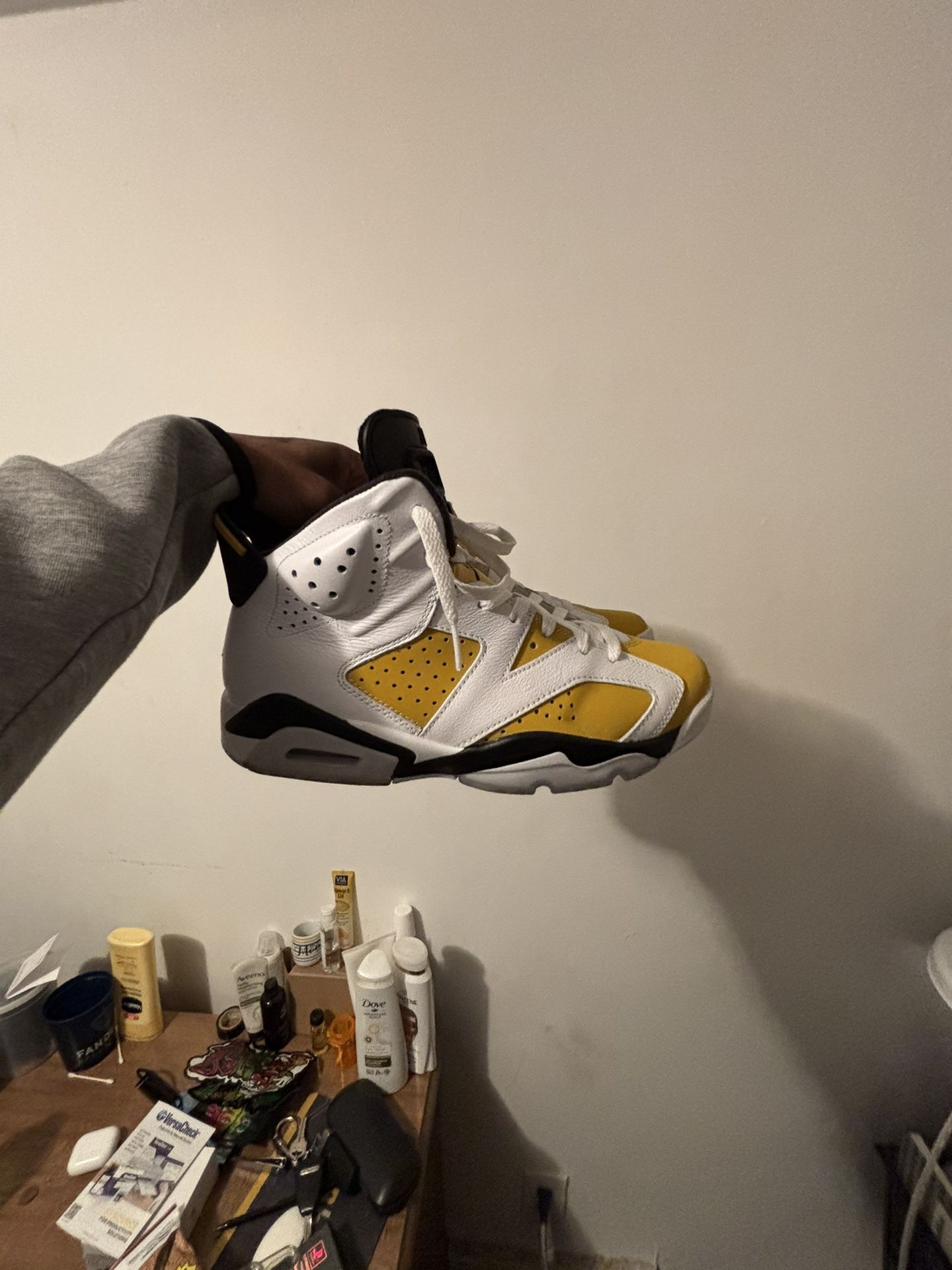 Jordan Retro 6 Orchre