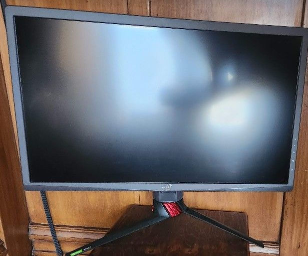 ASUS 27" 4K ROG Strix XG27UQ 16:9  (3840 x 2160) 144Hz IPS Gaming Monitor