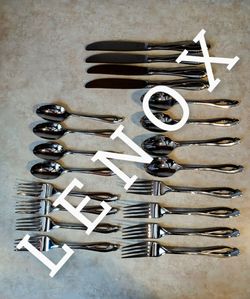 NEW!  LENOX DEBUT STAINLESS FLATWARE / SILVERWARE with HOSTESS SET (24-pc)