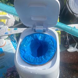 Diaper Dumper Price 8$ Pick Up. E.  72 and Grand View.  E.  Tacoma 