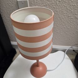 Night lamp with bulb