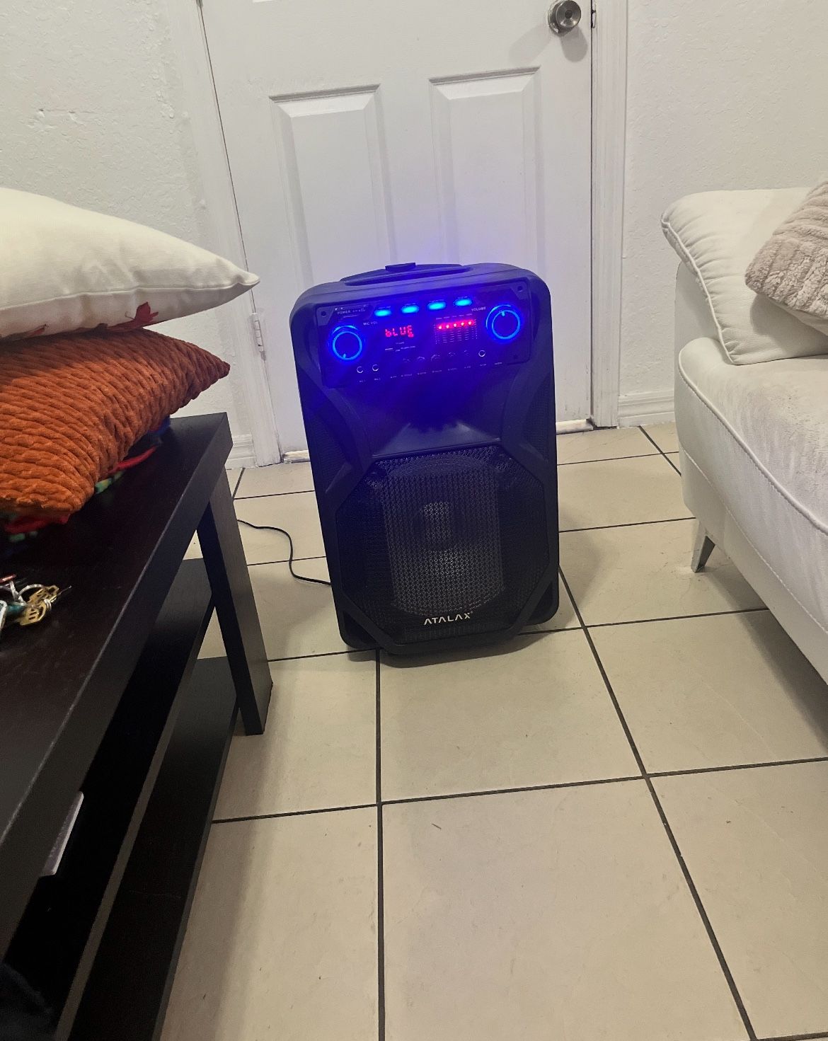 Bluetooth Speaker (Read Description)