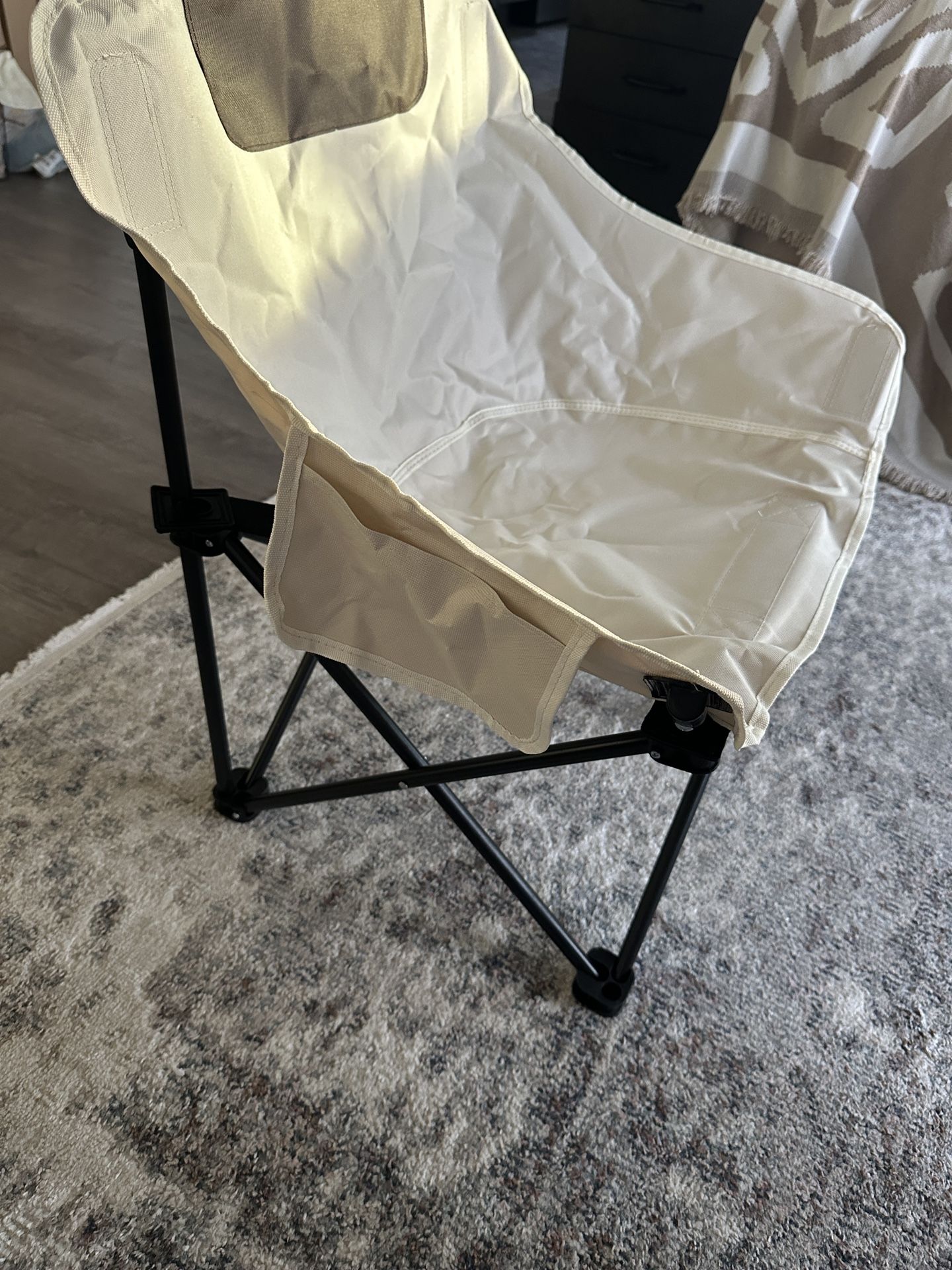 Foldable outdoor chair
