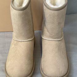 New 40th Anniversary UGG Boots Kids Size 3 Limited Edition 