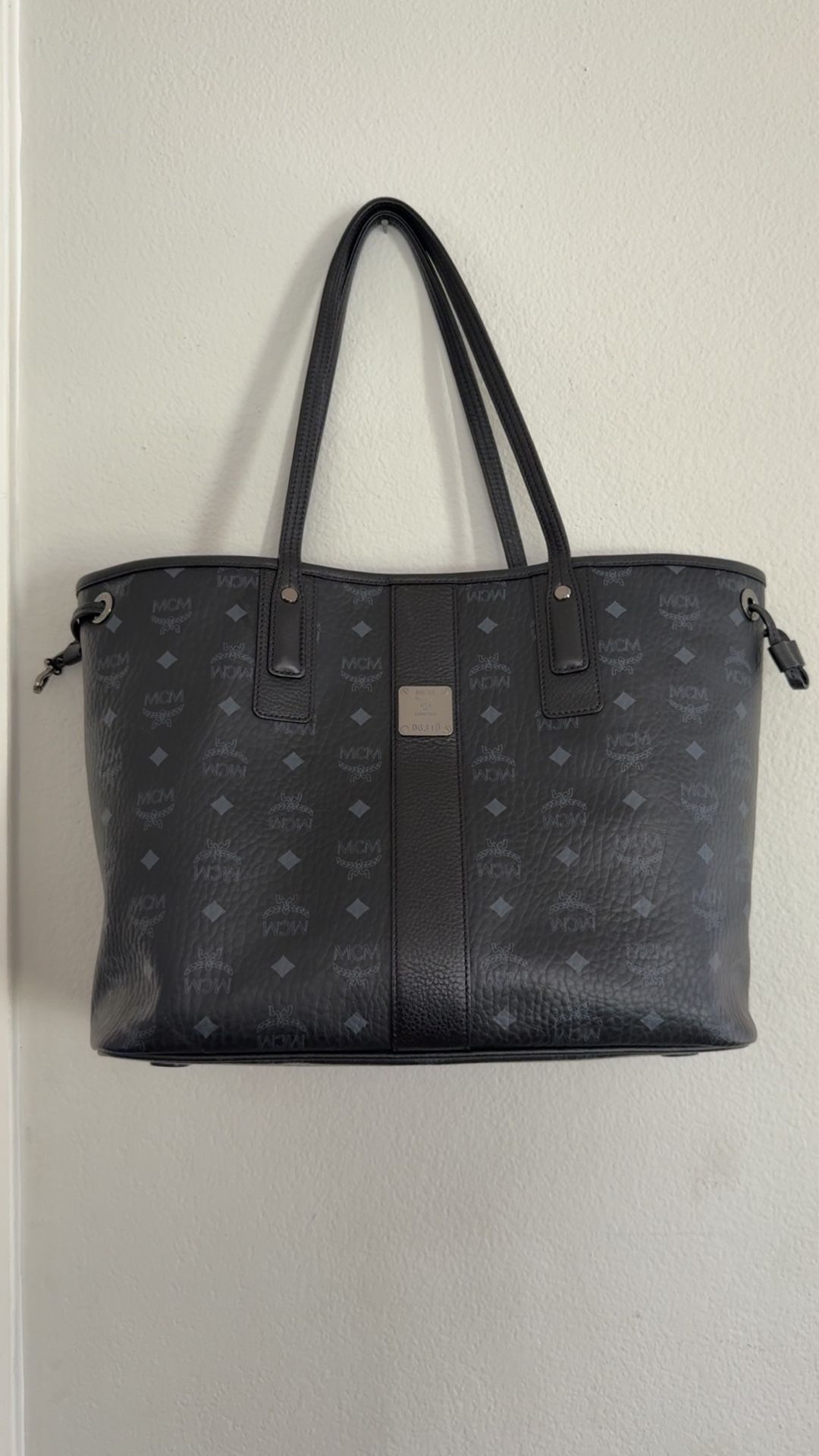 Medium Liz Reversible Shopper MCM