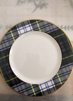 Ralph Lauren Dress Gordon salad plates, 4.