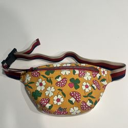 Gucci Fanny Pack (Floral Mushrooms)