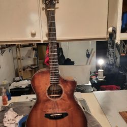 Breed love Acoustic Guitsr