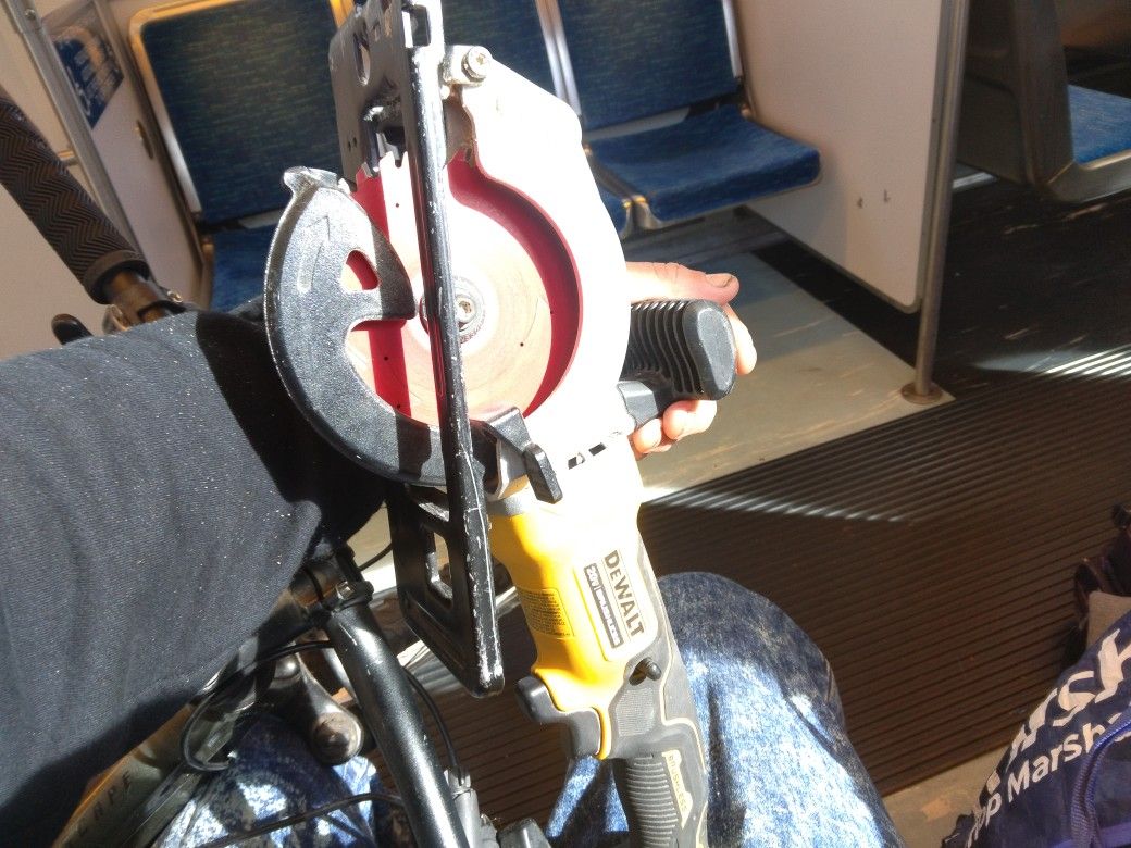 DeWalt/Milwaukee Tools