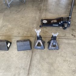 Husky Floor Jack/ Jack Stands/ 2 Chicks