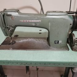 Consew 220 Industrial Sewing Machine