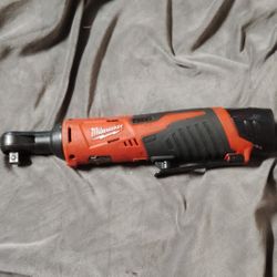 Milwaukee 3/8 M-12 Cordless Ratchet 