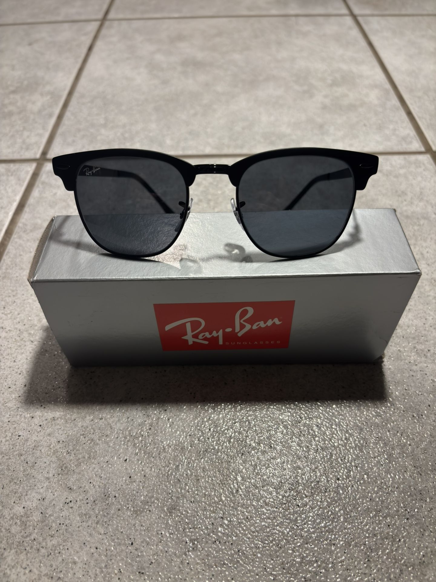 Ray Ban Sunglasses Clubmaster Metal (NEW IN BOX!)