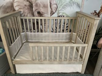 Potter Barn Kendall Convertible Crib with Toddler Bed Conversion Kit in Weathered White